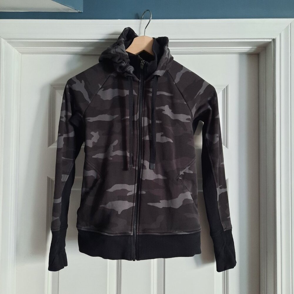 Athleta Hoodie Jacket Womens XS Black Camo Triumph Full Zip Sweatshirt Sweater